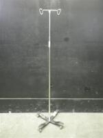 IV POLE WITH FOOTSWITCH ON ROLLING STAND