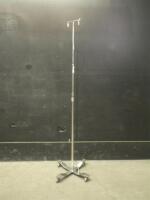 IV POLE WITH FOOTSWITCH ON ROLLING STAND