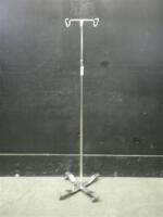 IV POLE WITH FOOTSWITCH ON ROLLING STAND