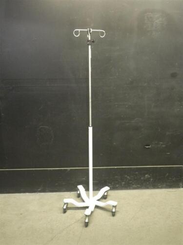 IV POLE ON ROLLING STAND