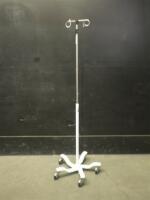 IV POLE ON ROLLING STAND
