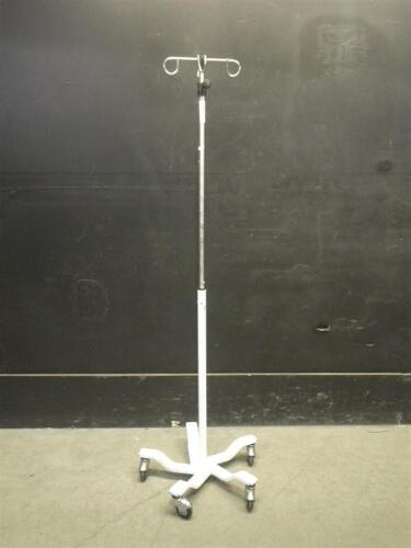 IV POLE ON ROLLING STAND
