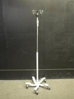 IV POLE ON ROLLING STAND