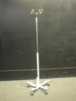 IV POLE ON ROLLING STAND