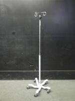 IV POLE ON ROLLING STAND