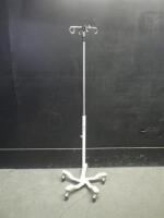 IV POLE ON ROLLING STAND