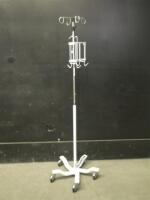 IV POLE ON ROLLING STAND