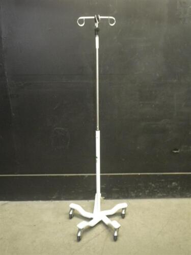 IV POLE ON ROLLING STAND