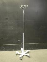 IV POLE ON ROLLING STAND