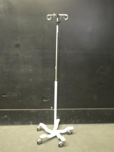 IV POLE ON ROLLING STAND