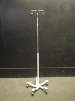 IV POLE ON ROLLING STAND