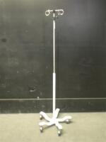 IV POLE ON ROLLING STAND