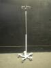 IV POLE ON ROLLING STAND