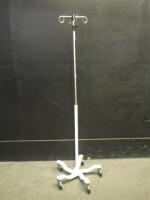 IV POLE ON ROLLING STAND