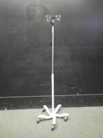 IV POLE ON ROLLING STAND
