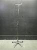 IV POLE ON ROLLING STAND