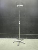IV POLE ON ROLLING STAND