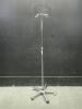 IV POLE ON ROLLING STAND