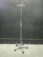 IV POLE ON ROLLING STAND