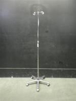 IV POLE ON ROLLING STAND