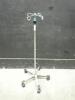 IV POLE ON ROLLING STAND