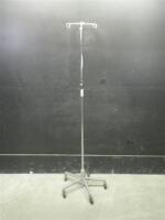 IV POLE ON ROLLING STAND