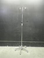 IV POLE ON ROLLING STAND