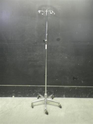 IV POLE ON ROLLING STAND