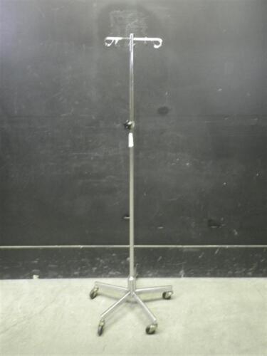 IV POLE ON ROLLING STAND