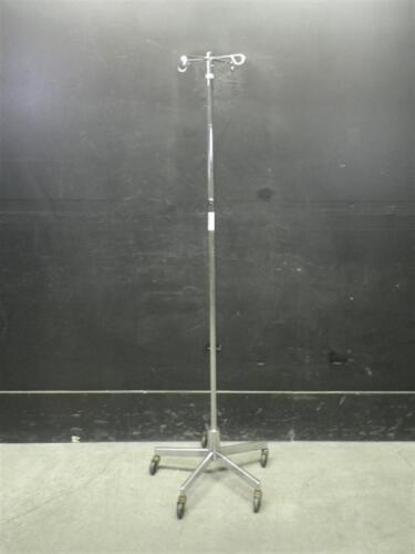IV POLE ON ROLLING STAND