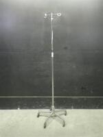 IV POLE ON ROLLING STAND