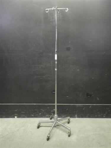 IV POLE ON ROLLING STAND
