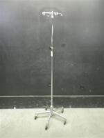 IV POLE ON ROLLING STAND