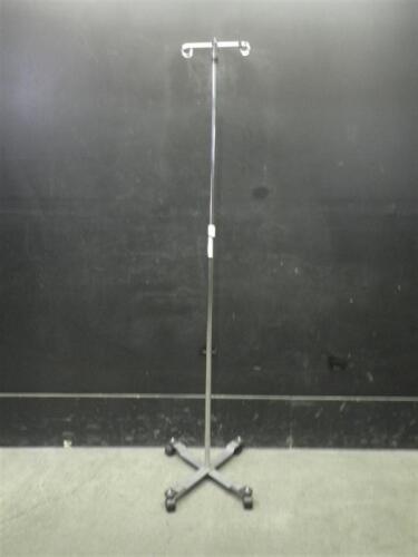 IV POLE ON ROLLING STAND