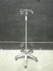IV POLE ON ROLLING STAND