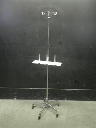 IV POLE ON ROLLING STAND