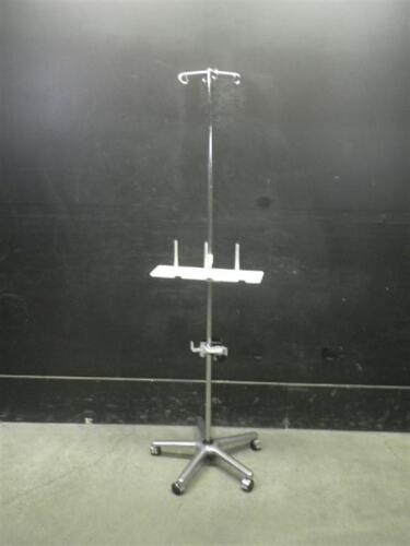 IV POLE ON ROLLING STAND