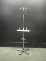 IV POLE ON ROLLING STAND