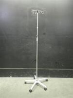 IV POLE ON ROLLING STAND