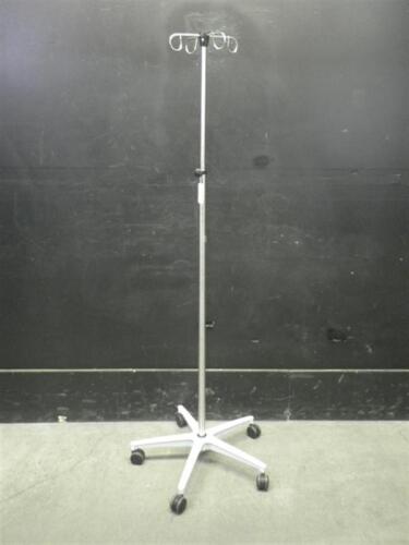 IV POLE ON ROLLING STAND