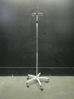 IV POLE ON ROLLING STAND