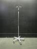 IV POLE ON ROLLING STAND