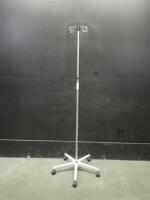 IV POLE ON ROLLING STAND