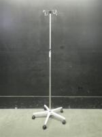 IV POLE ON ROLLING STAND
