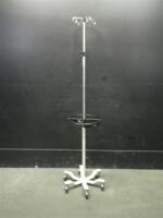 IV POLE ON ROLLING STAND