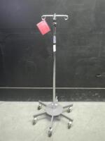 IV POLE ON ROLLING STAND
