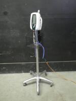 WELCH ALLYN 420 SERIES VITAL SIGNS MONITOR WITH BP CABLE ON ROLLING STAND