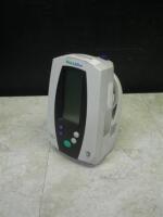WELCH ALLYN 420 SERIES VITAL SIGNS MONITOR