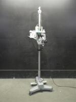 ZEISS SURGICAL MICROSCOPE WITH SINGLE BINOCULARS (10X, F=125/16) AND BOTTOM LENS (F=250) ON ROLLING STAND