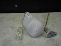 NIDEK/MARCO TECHNOLOGIES CP-770 CHART PROJECTOR WITH REMOTE